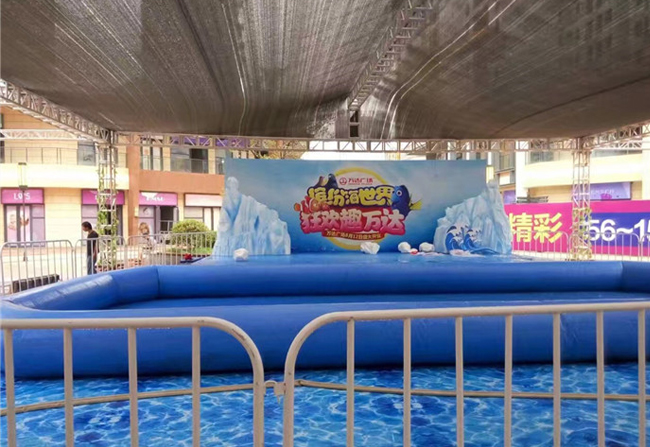 萬達廣場泡沫道具